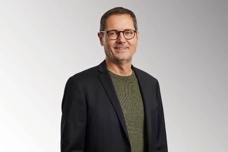 Jeg hjælper dig med at komme i gang med digitalisering, e-handel og IT-sikkerhed. Fang mig på: 6188 5620 jge@ehsyd.dk