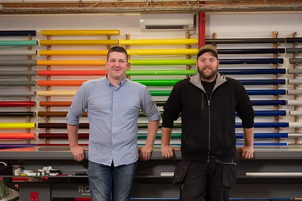 Skiltefabrikken.nu ansatte en ny medarbejder med løntilskud gennem SMV:Vækstpilot.