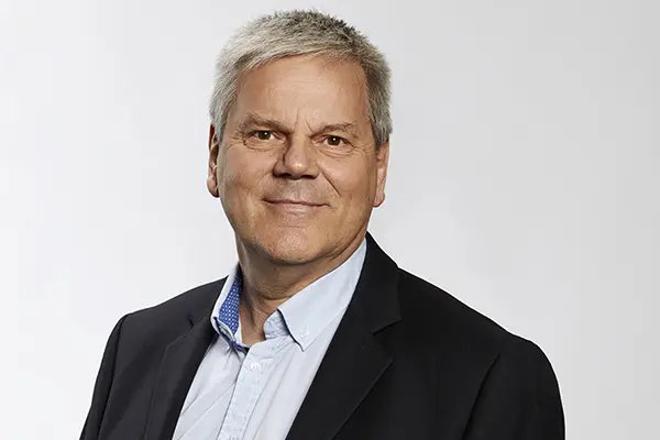 Få en snak med Flemming om automatisering, digitalisering og strategi.