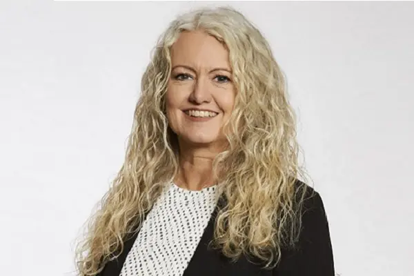 Få en snak med Tina om grøn kompetenceudvikling, organisationsudvikling og strategi.